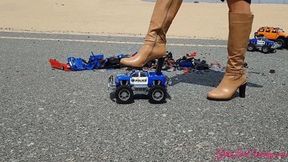 Anastasija 34 - Crushing 2 Police Cars WMV