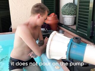 That babe Couldn’t Pay the Pool Dude - so That babe Offered Smth Else