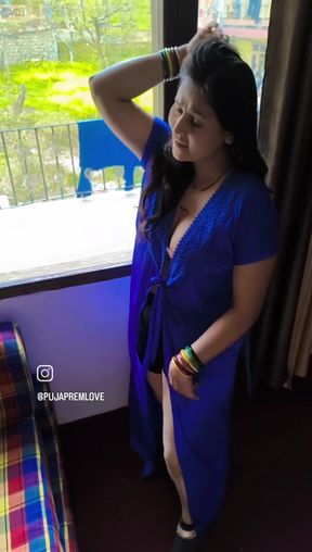 Puja Shaved the Pussy Bath and Masterbet