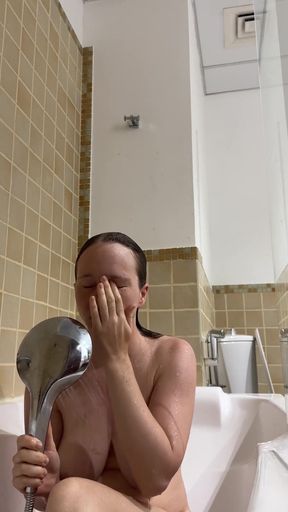 Teen with Hot Sagging Tits
