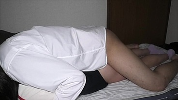 付き合あって3ヶ月目だしそろそろえっちする?とカラオケで野球部マネージャーに聞いたら「恥ずかしいけど良いよ...」って言われてカラオケの中でマネージャーのマンコにドクドク精子いれました。