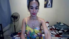 Want blonde, energy, and madness? RED_LIPS delivers fast.