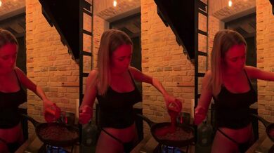 Blonde college babe flashing tiny pussy for tiktok sluts