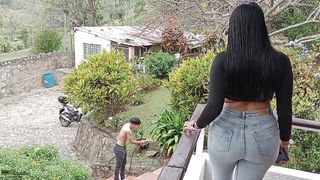 Horny gardener fucks the latina samantha&#039;s pussy - Porn in Spanish