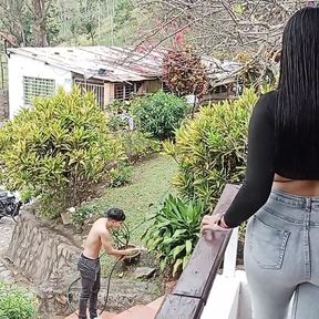 Horny gardener fucks the latina samantha&#039;s pussy - Porn in Spanish