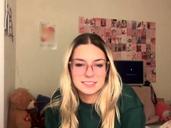 Amateur Blonde Teen Plays Solo with Toy Webcam Porn