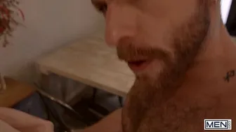 Gabriel Phoenix films morning routine and rides Franky Fox bareback