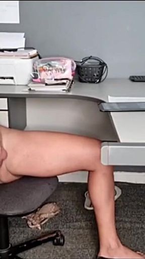 Transvestite with a Huge Penis Showing off Her 23 Cm.