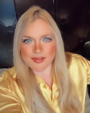 Paypigs, Walking weak wallet boys