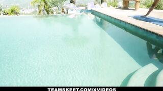 Coach can't keep his hands off eighteen yo gymnast's body (Alexia Anders) - Exxxtra Small