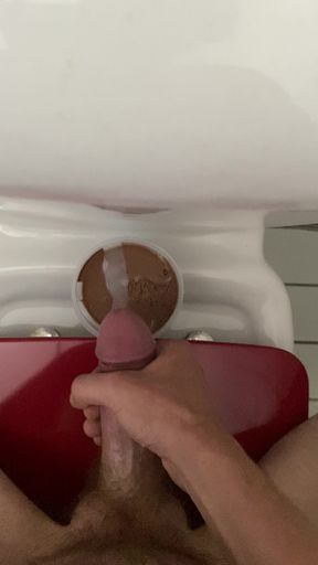 Adding some fresh cream to the dessert