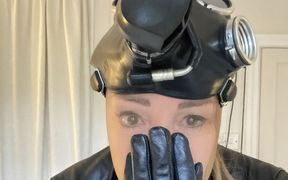 Wm 5.15 Gasmask Tights on Top Take It off Mask