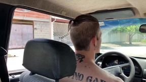 fui mostrar taubate para meu amigo ele me chupou no carro e fomos pra casa dar uma gozada