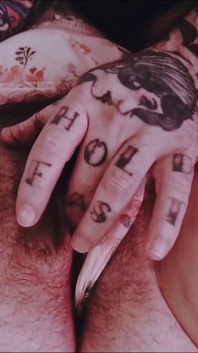 Submissive Slut Elizabethhunny Takes Her Pleasure   Clip 1