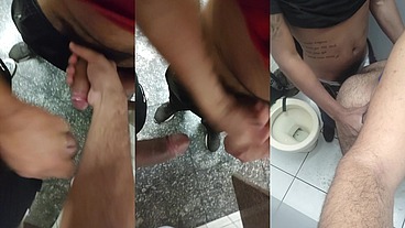 Um gay gostoso e com tesão no banheiro do shopping