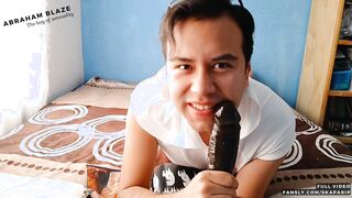 Guy unboxing and reviewing a massive dark vibrator (+deepthroat blowy)