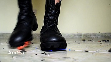 Destroying some cars with my boots
