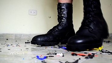 Destroying some cars with my boots