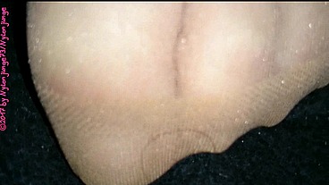 Sexy MILF in Feinstrumpfhose ** Nylonfeet **