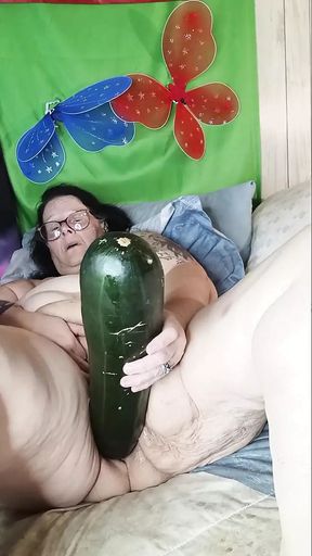 What a Freaky Sneaky Bitch This Twat Is Hurting for a Squirting