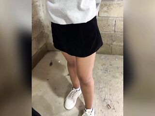 Convenzo a una UNIVERSITARIA de tener sexo a cambio de dinero.