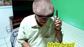 patrao fudendo a faxineira gostosa no quarto e gosou na boca dela sol di luna