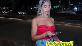 patrao fudendo a faxineira gostosa no quarto e gosou na boca dela sol di luna