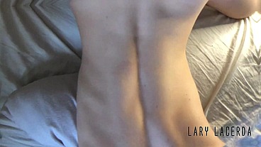 Safada engasgou no pau e depois deu a bucetinha rosa