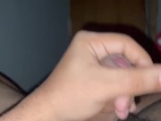 Nada más relajante que ver la leche salir de mi pene