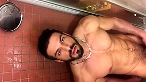 Muscle Hunk Solo Showering