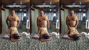 novinha safada na cama gosta de meter com forca no cuzinho