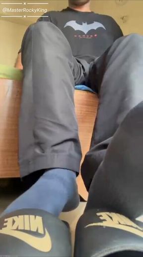 Your POV after I return from gym and Sm⭕️ther your face with my socked feet and stinky soles🦶🖕🏻

#findom #alphamaster #paypig #footworship