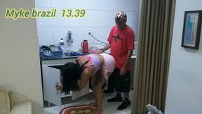 vitoria beatriz ela e uma cozinheira muito boa eu preferir comer a rabada ela estava na cozinha ela adora dar o cuzinho ela pediu porra gosar na boca dela