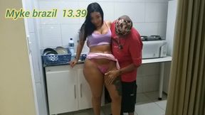 vitoria beatriz ela e uma cozinheira muito boa eu preferir comer a rabada ela estava na cozinha ela adora dar o cuzinho ela pediu porra gosar na boca dela