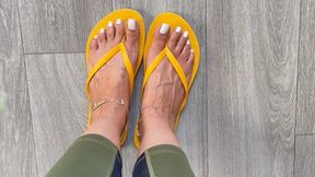 Strong Veins With Flip Flops Tapping ASMR