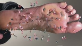 Giantess Pink Foxx Smashes Subs