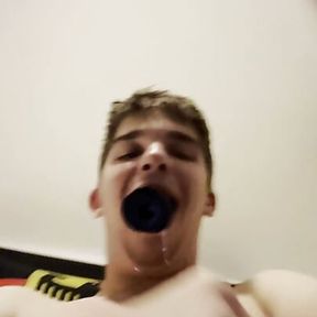 German TEEn FAGGOT Carlos Uses his FACE