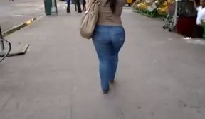 dominicana amateur has a grande culo an