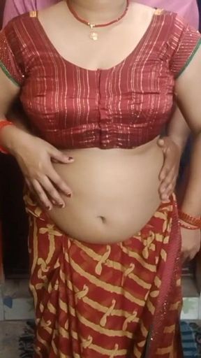 Very Beautiful Indian Bhabhi in Red Saree