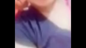 اية الشرموطة بتكلم عشيقها فيديو وجوزها نايم