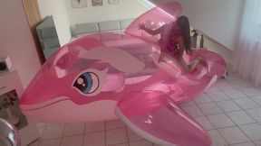 Großen Wal kaputt machen-Ride and Pop a big whale