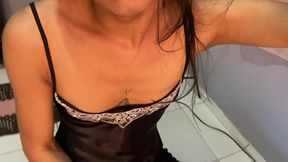 after a hot online chat, i cum! but my hands were smooth and slipped.. sorry