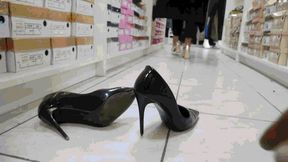 Shoe Hunter 36 MP4 (1920x1080) FHD