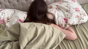 Horny Stepsis Invites Stepbro to Fuck Her. Ends with Huge Cumshot