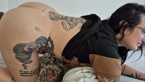 Meti na bucetinha dessa ga&uacute_cha sem d&oacute_, pena que gozei r&aacute_pido, estava muito apertadinha!