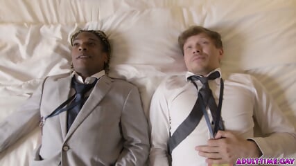 See what happens when two guys share hotel room the last night of crypto expo