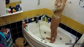 stepsister showers and shaves her twat ()