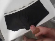 Cum sur mon boxer Calvin Klein