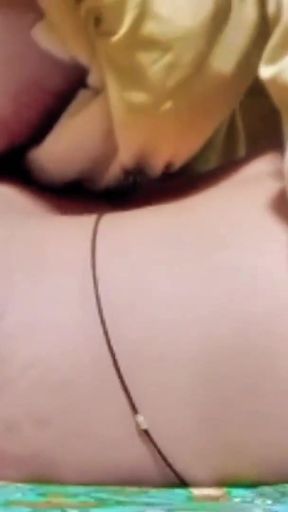 Bella receptionist che fa sesso con un manager   Clip 1