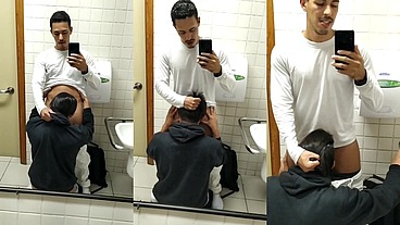 RECEBI UMA MAMADA GOSTOSA DO MOLEQUE DENTRO DO BANHEIRO DE DEFICIENTES